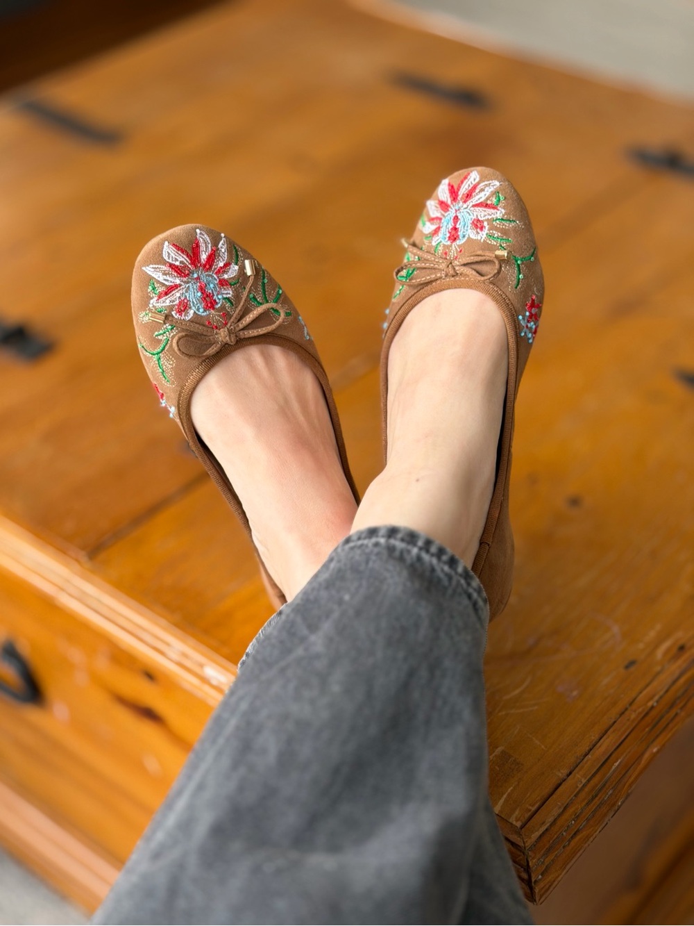 Franco Sarto Roland Suede Ballet Flats Embroidered Floral Bow Shoes Size 7.5/7